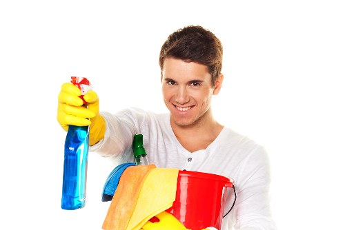 Bathroom and kitchen cleaning for a short-stay rental in North London